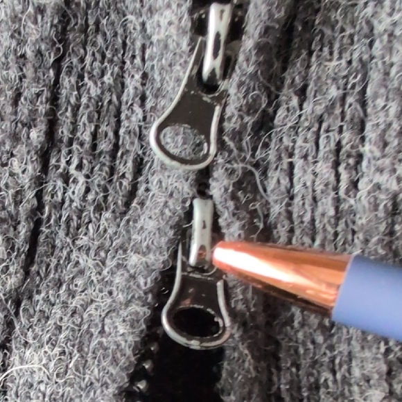 Dynamite Sweater - Picture 12 of 12